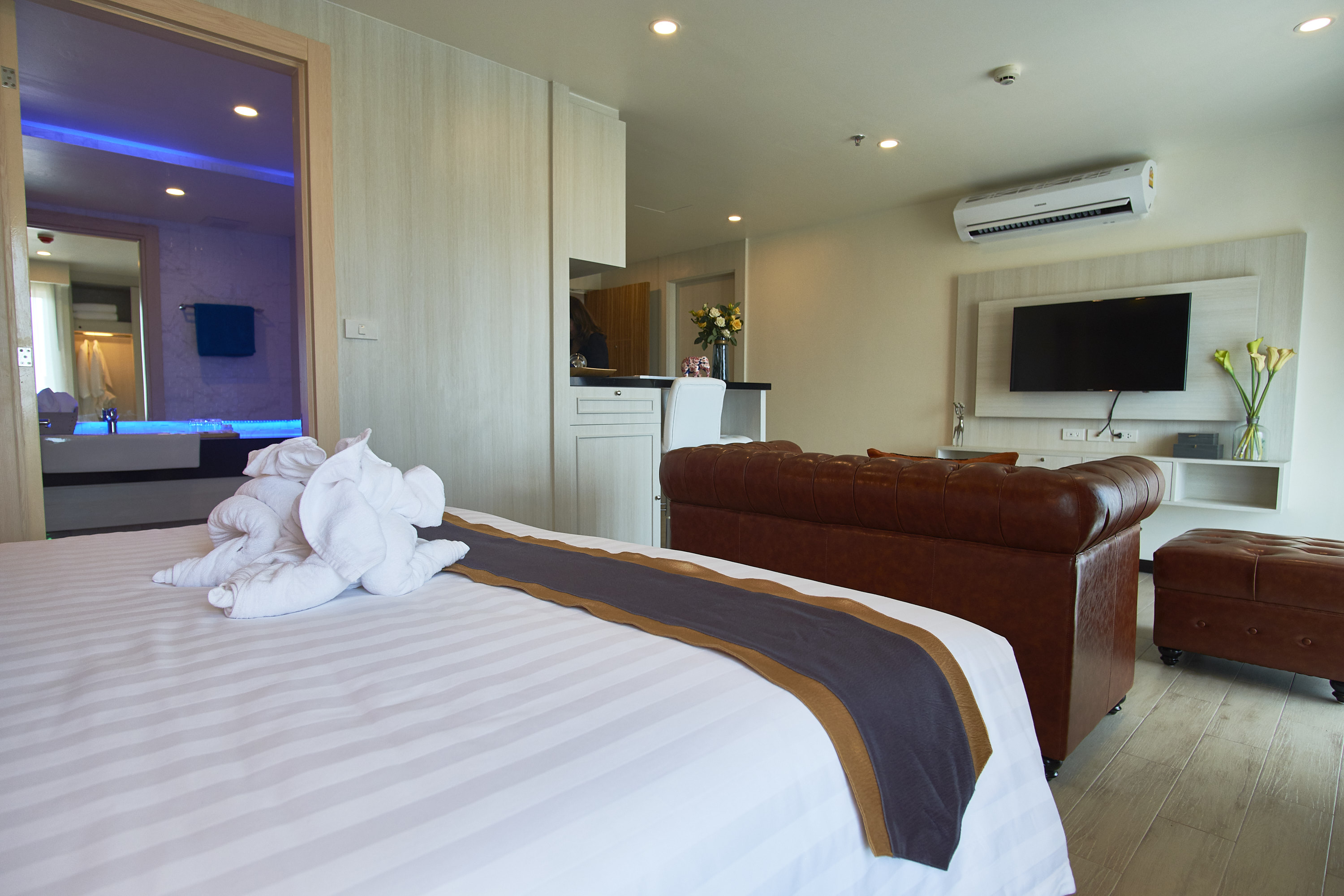 club-deluxe-room-sonia-residence-pattaya